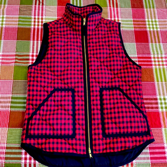 NWOT J CREW black and red buffalo check puffer vest